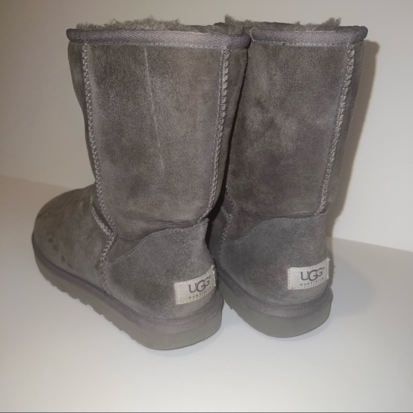 Beautiful gray Ugg Boots size 8 - Picture 2 of 11